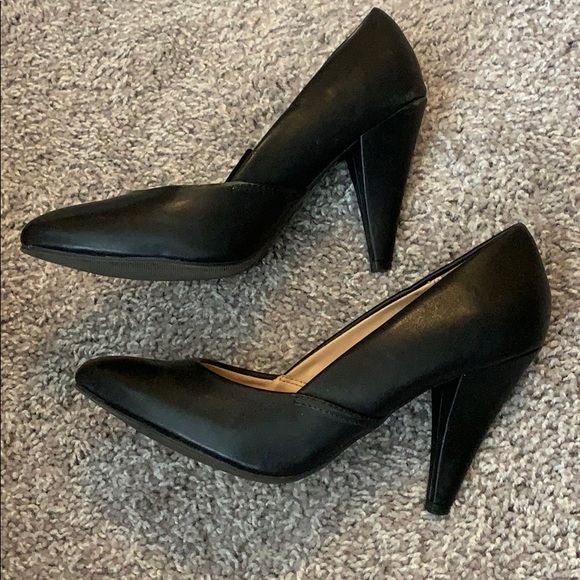 With tags! Forever 21 black work heal slip on - Picture 4 of 5